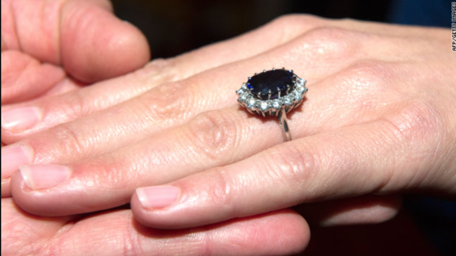 El anillo de compromiso de Kate Middleton perteneció a la princesa Diana.