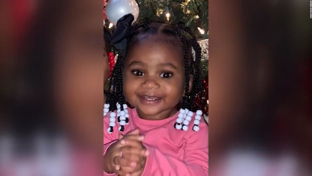 CNNE 1231125 - un nino mata por accidente a nina con el arma de su papa