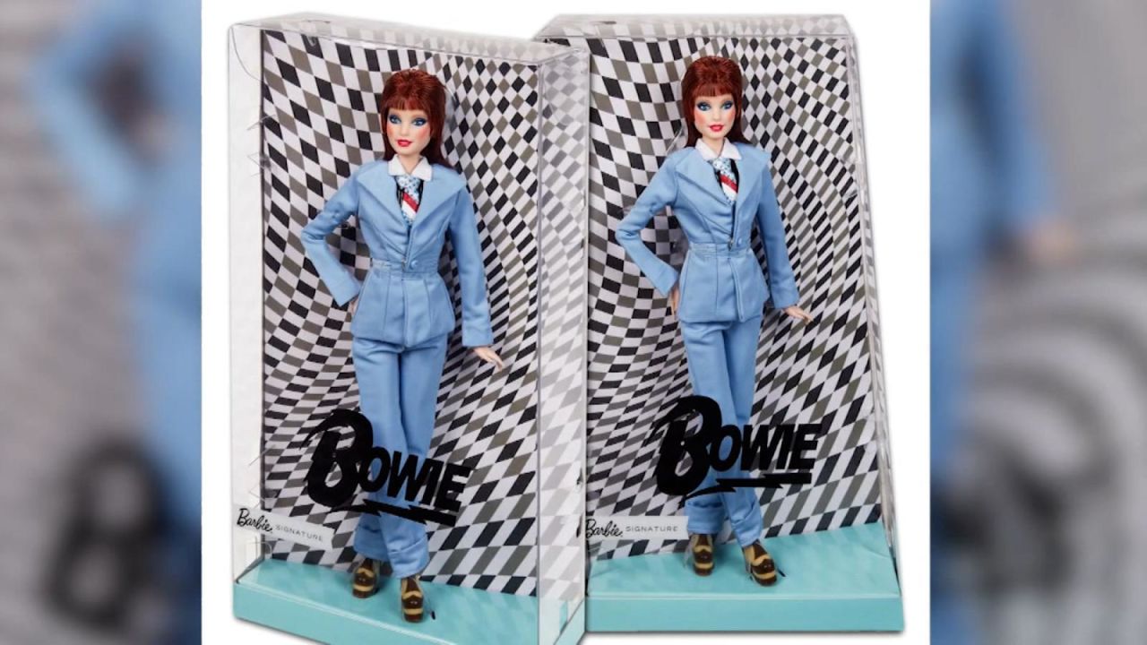 CNNE 1232761 - mira a la barbie edicion especial en honor a david bowie