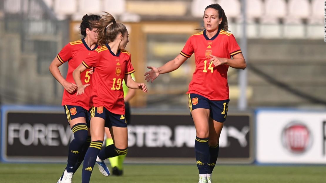 Alexia Putellas celebra tras marcar el gol del empate ante Italia.