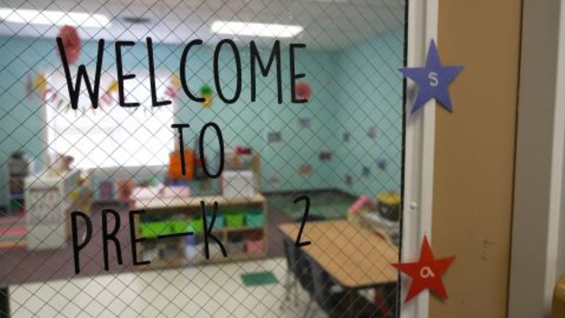 Un salón de clases está vacío en Beach Buddies en Lewes, Delaware, en medio de una lucha por contratar personal.