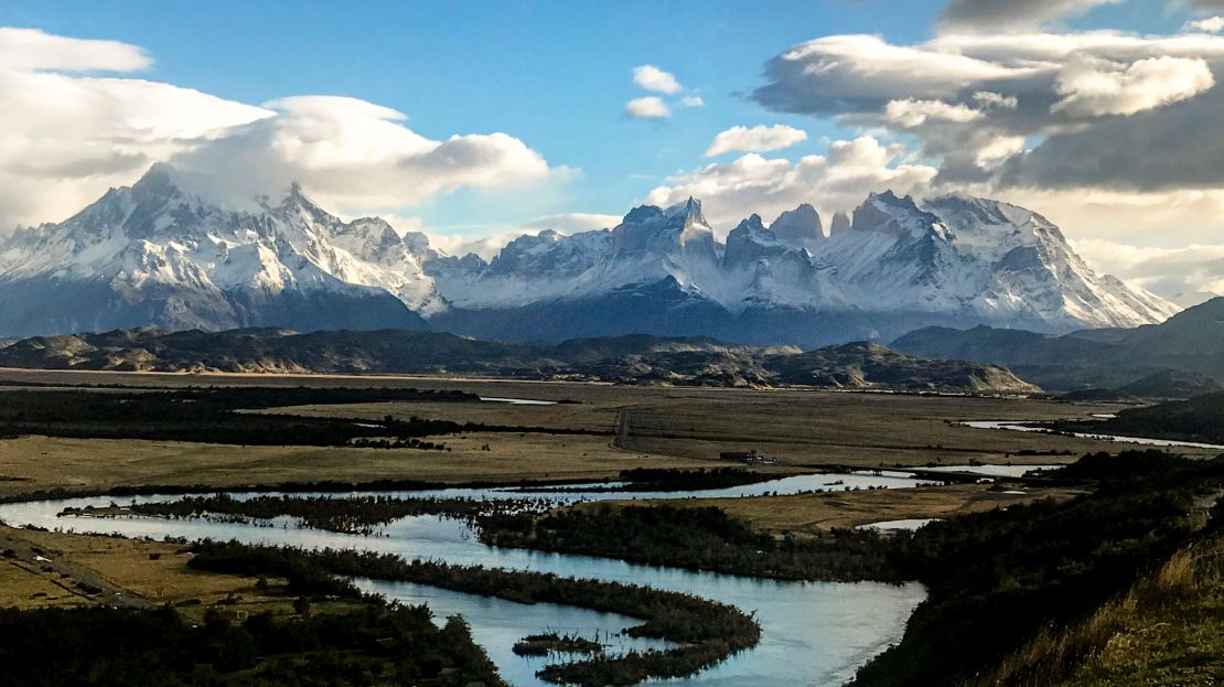 El Parque Nacional Torres del Paine es un paraíso para los amantes de la naturaleza, senderistas y escaladores. Crédito: ANA FERNANDEZ/AFP via Getty Images)