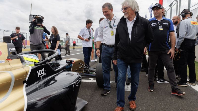 El exjefe de la f1 bernie ecclestone enfrenta cargos de fraude por no declarar activos en el extranjero por más de us$ 476 millones, según la fiscalía