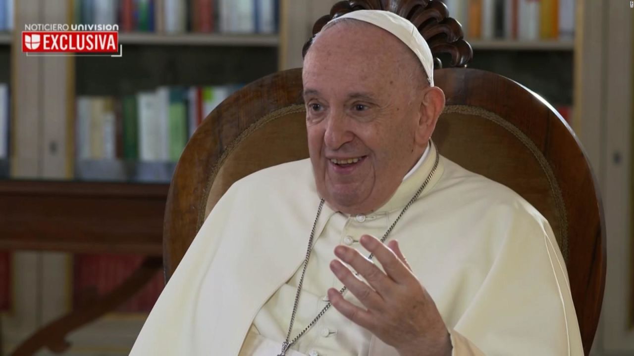 CNNE 1237788 - el papa francisco desmiente rumores de su renuncia