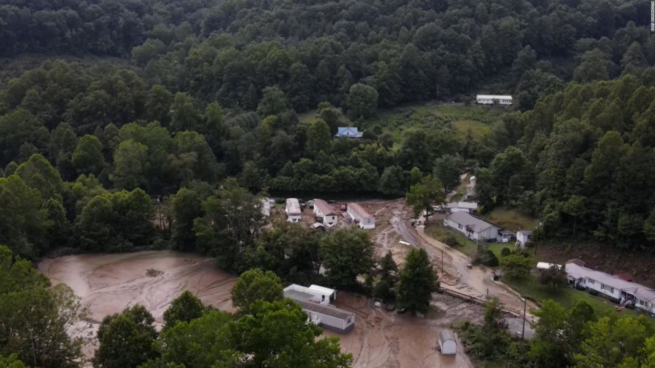 CNNE 1238269 - mira las imagenes de las devastadoras inundaciones en virginia