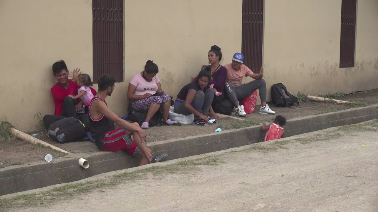 CNNE 1240146 - conoce la historia de migrantes atrapados por la burocracia en honduras