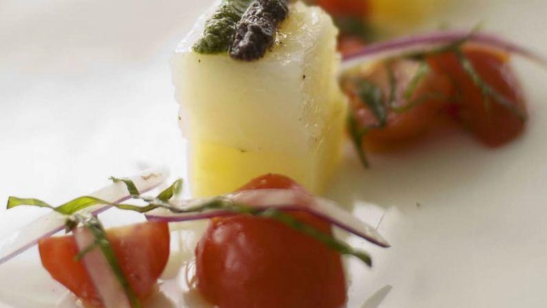 12. Uliassi (Senigallia, Italia): El restaurante que más ascendió en la lista de este año fue Uliassi. Sirve cocina contemporánea inspirada en las tradiciones de la costa del Adriático, dice el equipo de The World's 50 Best Restaurants.
