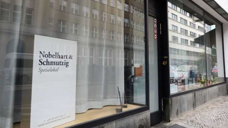 17. Nobelhart & Schmutzig (Berlín, Alemania): Este restaurante de Berlín entró en el top 50 en el puesto 45 el año pasado y ya subió al puesto 17.
