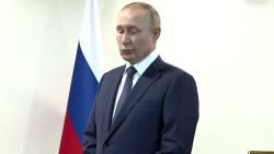 Putin al espera por 50 segundos al presidente de Turquía