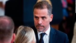 Hunter Biden, hijo del presidente Joe Biden, asiste a una ceremonia para presentar la Medalla Presidencial de la Libertad, el honor civil más alto de la nación, cuando se condecoraron a 17 personas en la Casa Blanca el jueves 7 de julio de 2022.