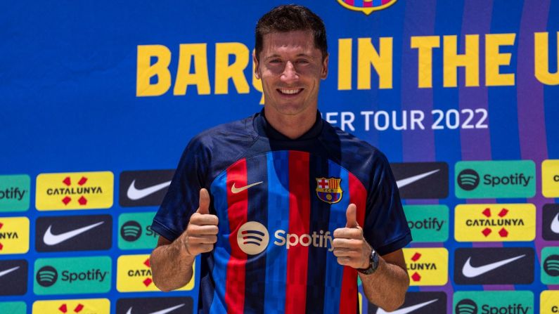 Barcelona presentó a Robert Lewandowski como su nuevo jugador en Miami, el 20 de julio de 2022.