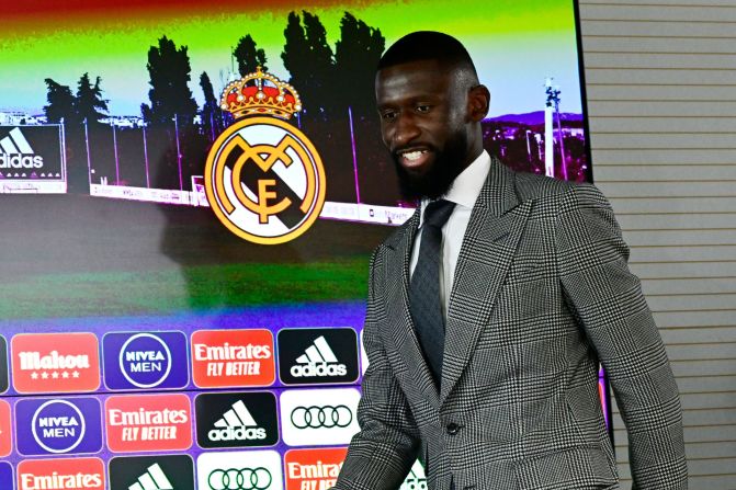 Antonio Rüdiger, en su presentación oficial con el Real Madrid, el 20 de junio de 2022.