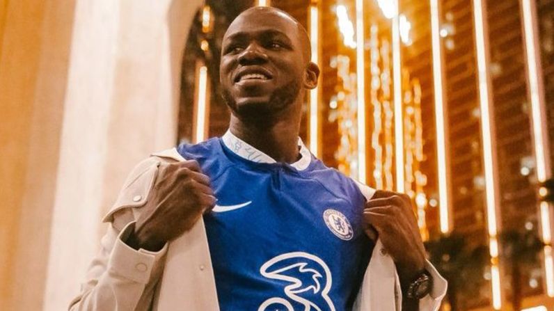 Kalidou Koulibaly es nuevo jugador del Chelsea y tiene contrato por cuatro años.