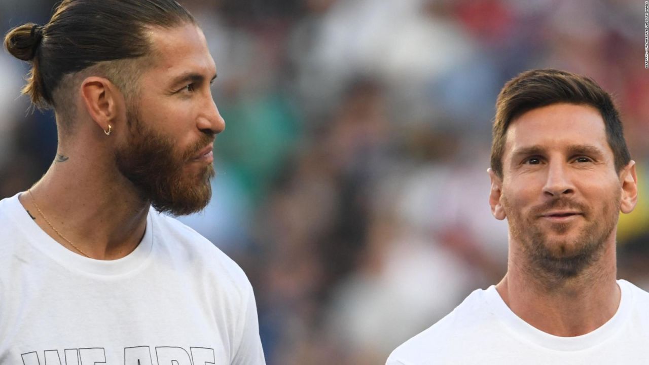 CNNE 1243468 - messi reacciona a entrada de ramos previo a un amistoso