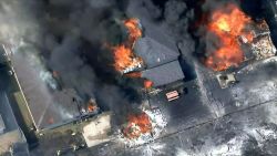 CNNE 1243623 - incendio de pasto consume 26 casas en balch springs, texas