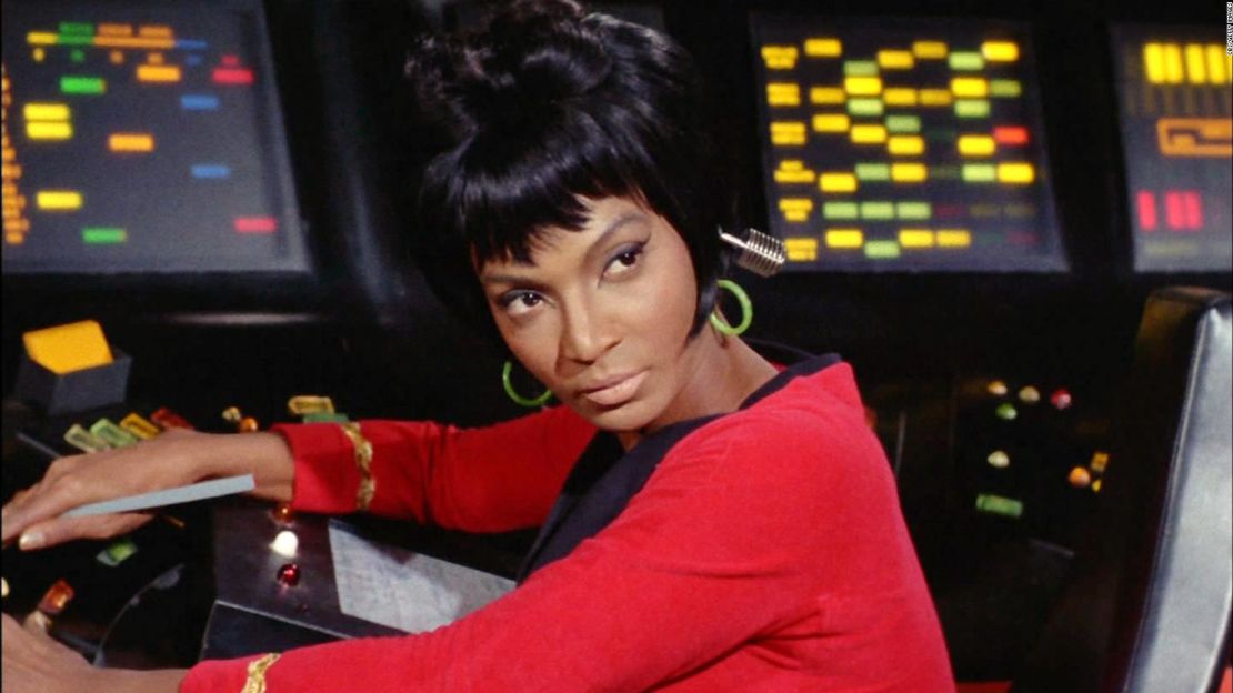 Nichelle Nichols, en su papel de la teniente Nyota Uhura en "Star Trek: The Original Series".