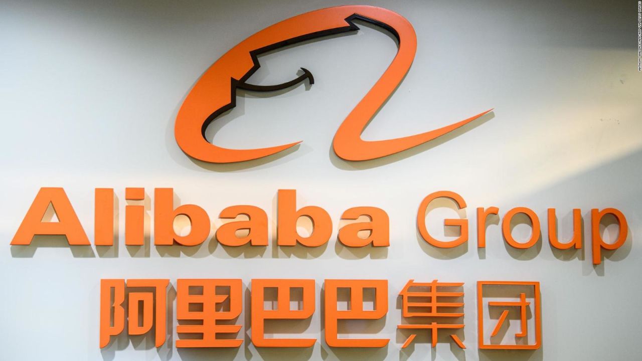 CNNE 1246628 - caen acciones de alibaba en hong kong