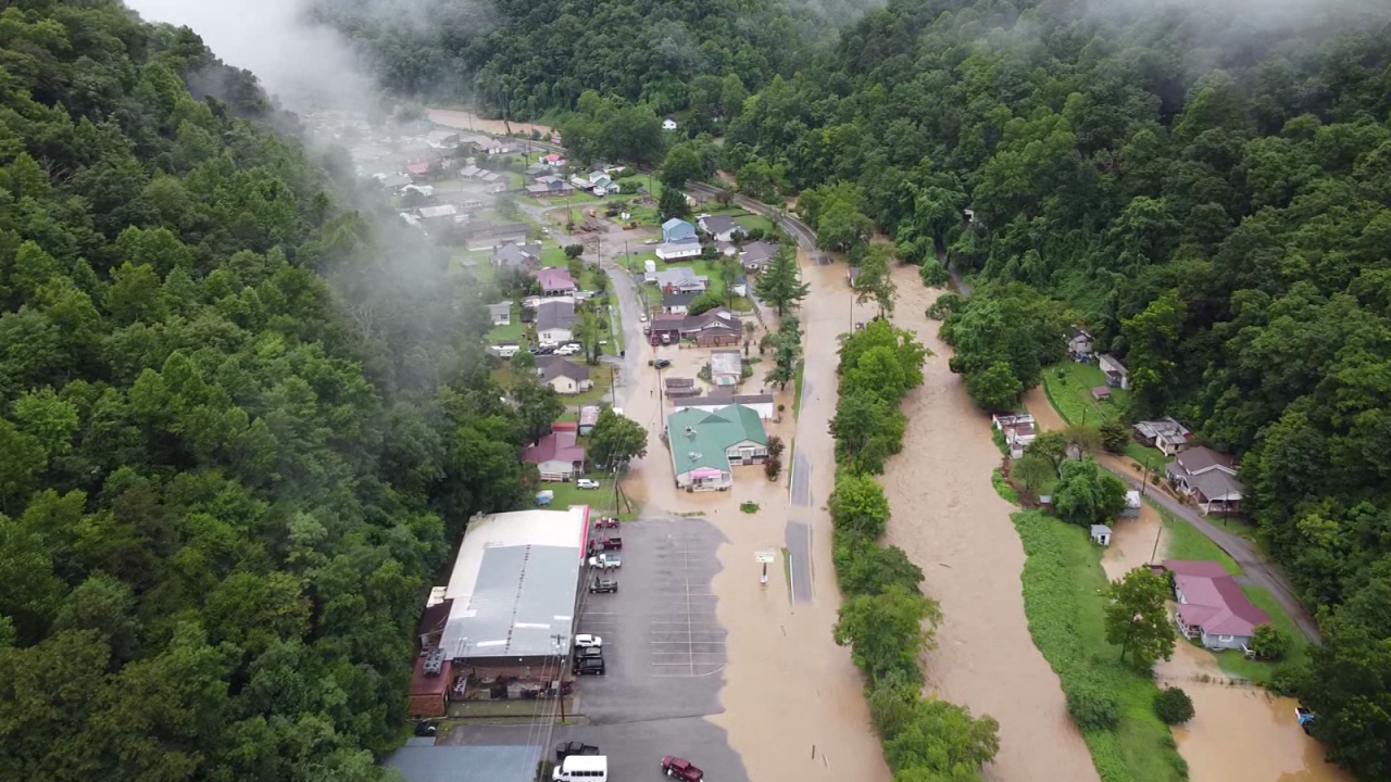 CNNE 1246916 - 37 muertos por inundaciones en kentucky