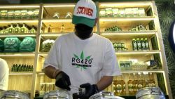 CNNE 1247269 - cafes de cannabis- la nueva moda que crece en tailandia