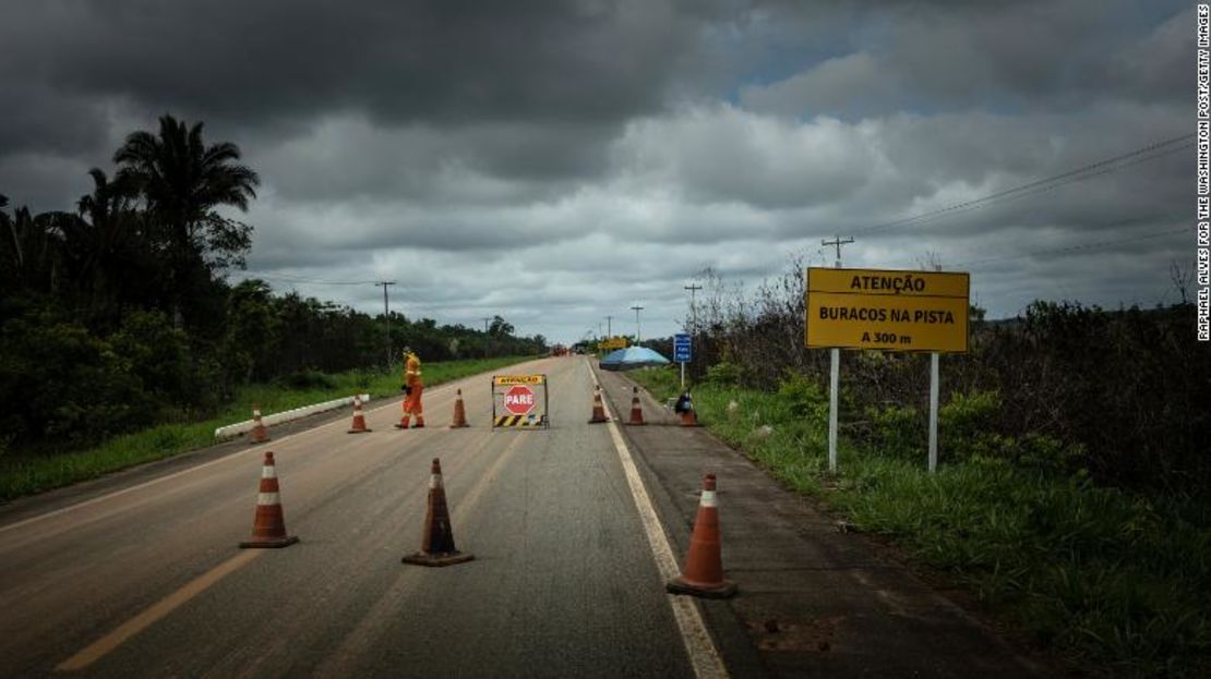 La carretera BR-319 cerca de la frontera entre los estados de Amazonas y Rondonia.