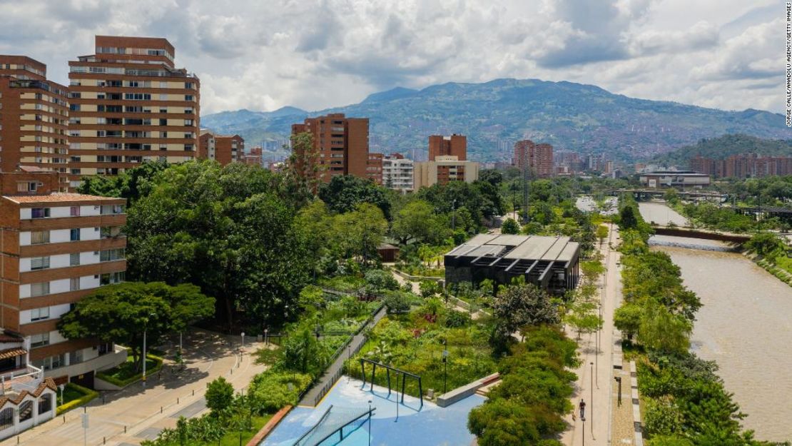 Un corredor verde en Medellín, Colombia. La ciudad fue premiada por su proyecto de corredores verdes.