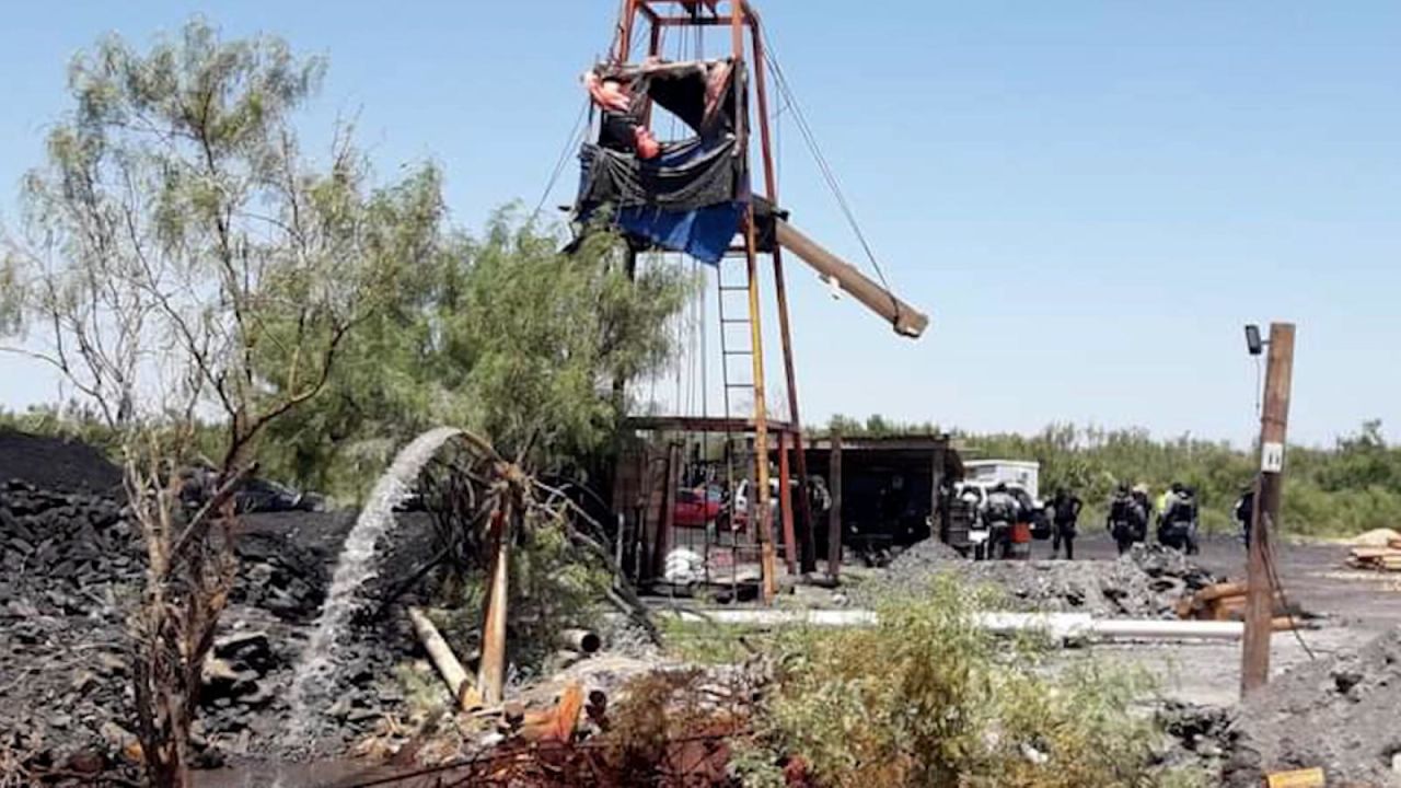 CNNE 1248502 - intensifican los trabajos de rescate de mineros en mexico