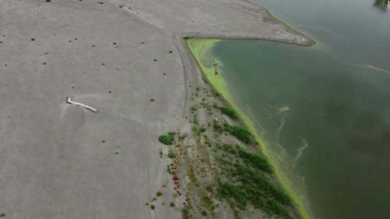 CNNE 1250667 - dron capta el impacto de la historica sequia en el rio mas largo de italia