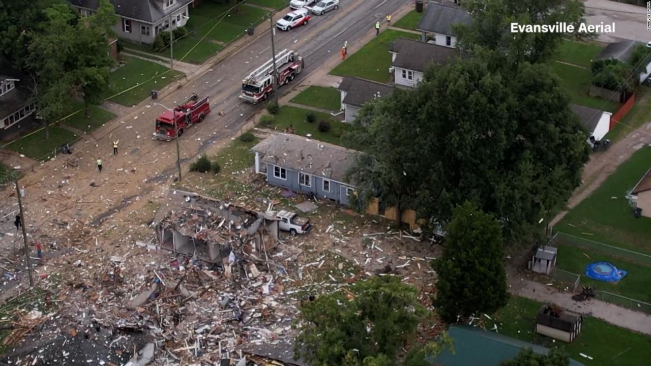 CNNE 1251353 - impresionante video de dron muestra las secuelas de explosion