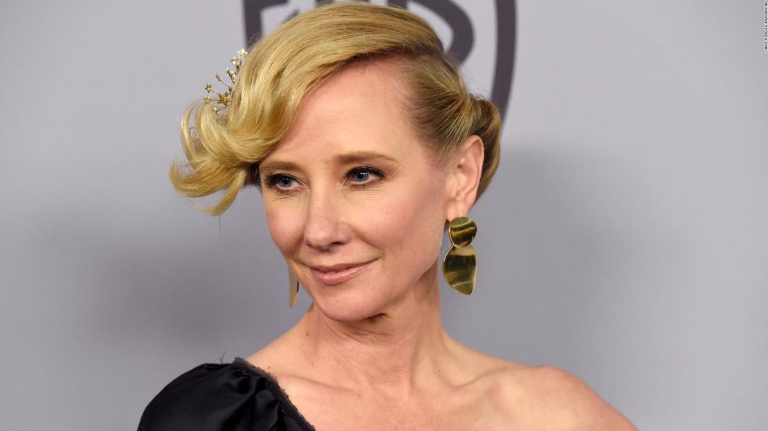 Anne Heche, aquí en 2018, resultó herida en un accidente automovilístico el viernes pasado.