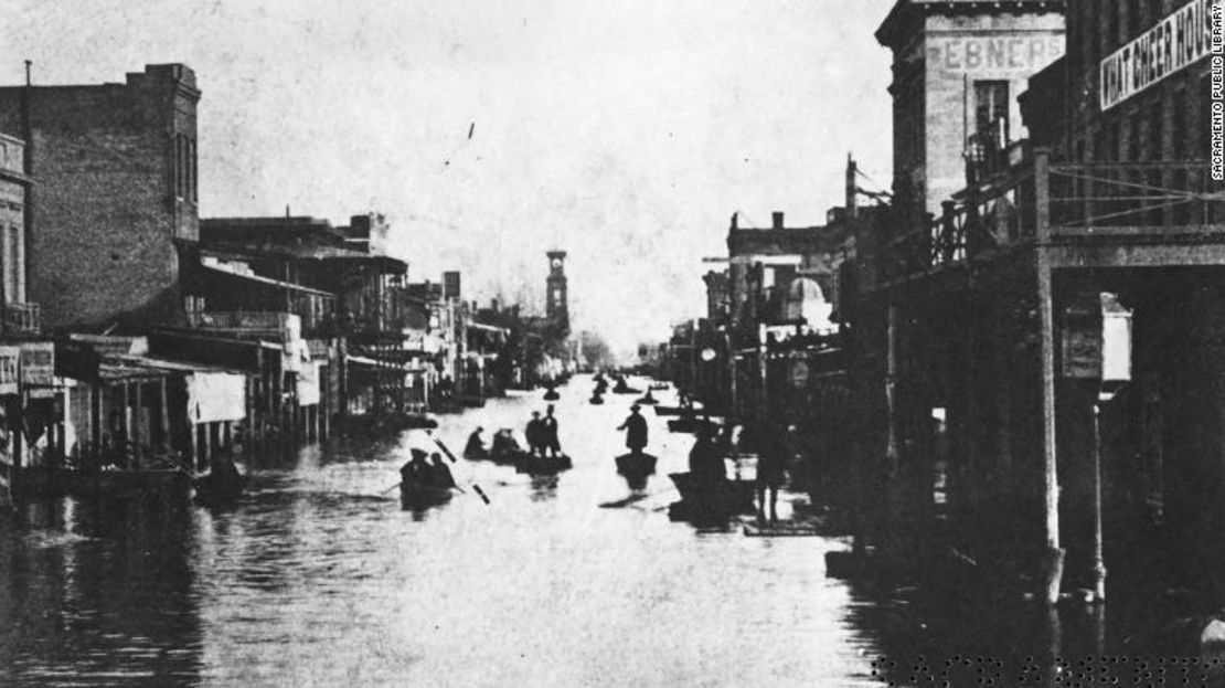 Esta fotografía de 1861 muestra las inundaciones en Sacramento.