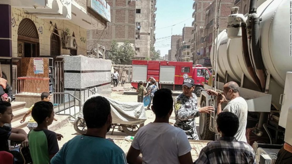 El incendio estalló durante un servicio dominical en la iglesia copta de Abu Sefein.