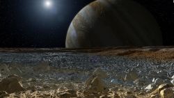 CNNE 1255050 - estudio revela que luna de jupiter esta bajo capa de hielo