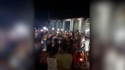 CNNE 1255622 - "la situacion es critica", dice residente de cuba sobre apagon