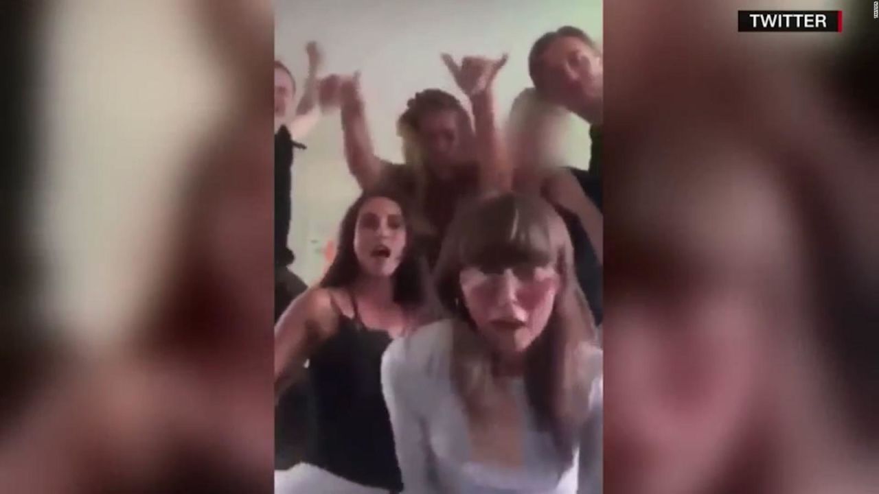 CNNE 1256363 - mujeres publican videos de baile en apoyo a primera ministra de finlandia