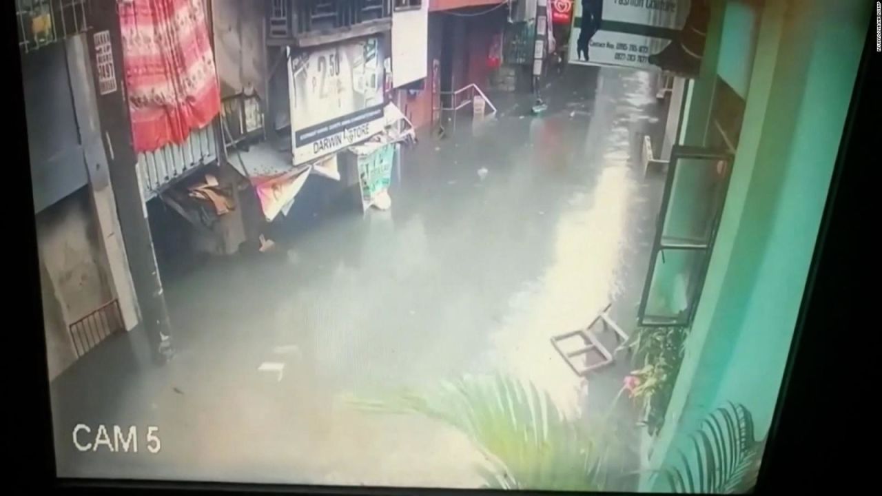 CNNE 1257634 - timelapse muestra como crecen las inundaciones en filipinas