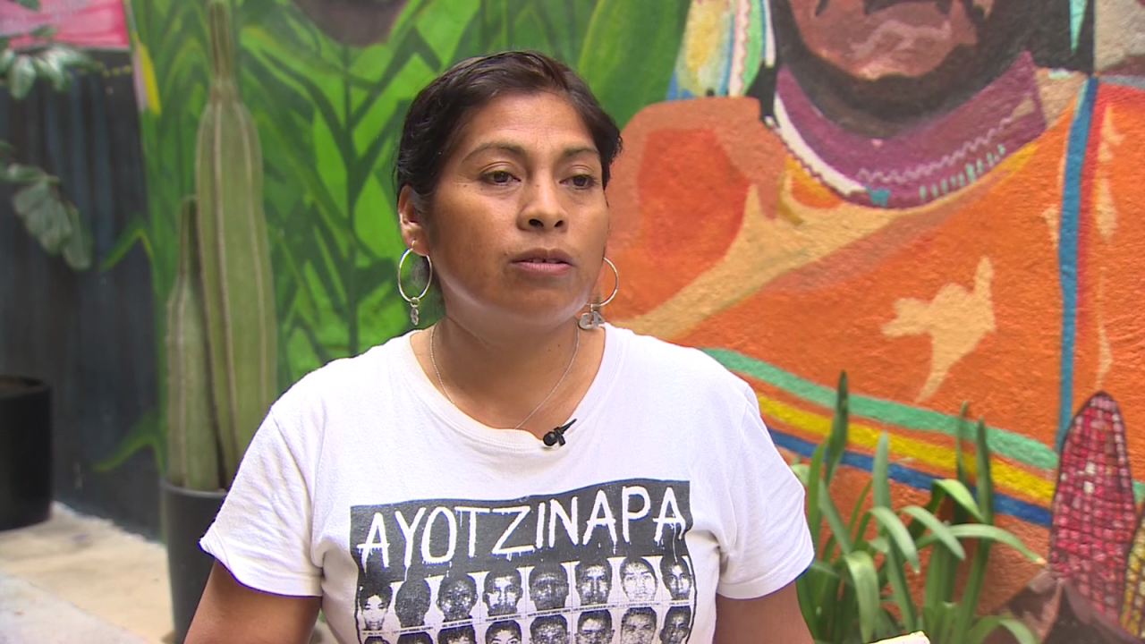 CNNE 1259064 - madre de estudiante de ayotzinapa relata como fue la audiencia de murillo karam