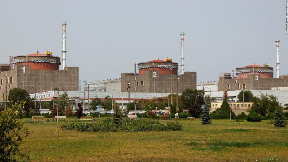 Una vista muestra la planta de energía nuclear de Zaporiyia en las afueras de la ciudad de Enerhodar, controlada por Rusia, en la región de Zaporiyia, Ucrania, el 22 de agosto.