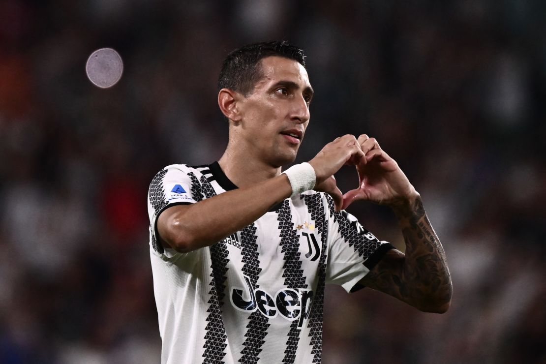 El delantero Ángel Di María celebra tras marcar el primer gol en el partido de la Juventus contra el Sassuolo, el 15 de agosto de 2022.