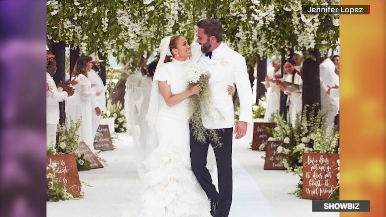 CNNE 1262204 - mira todos los detalles de la boda de jennifer lopez y ben affleck