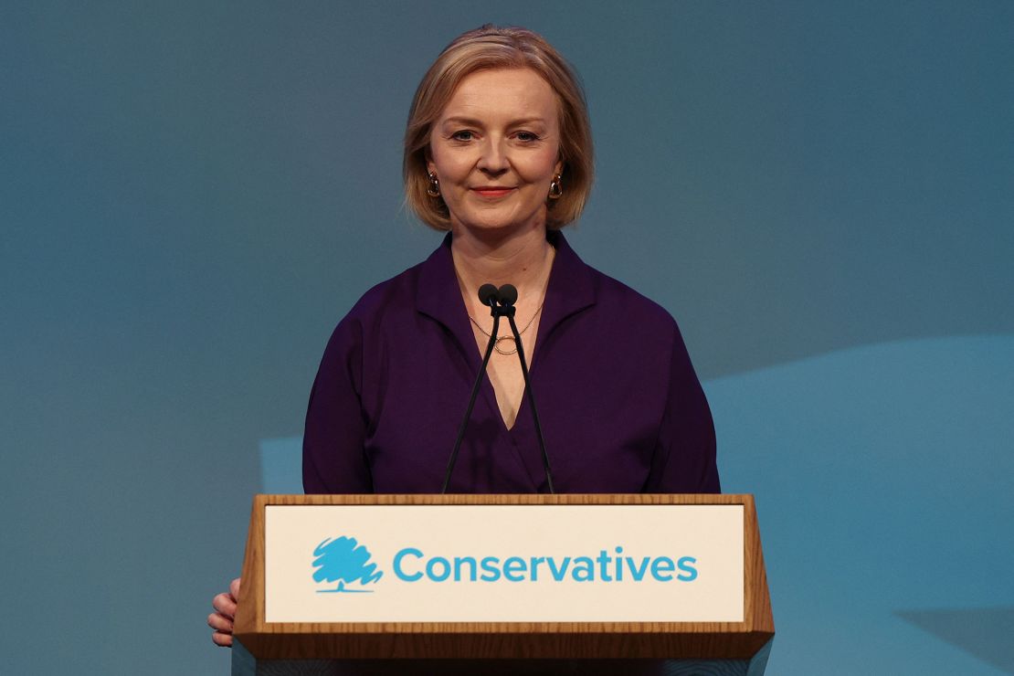 Liz Truss da su discurso de victoria, luego de ganar la mayoría de los votos en el Partido Conservador de Reino Unido este lunes.