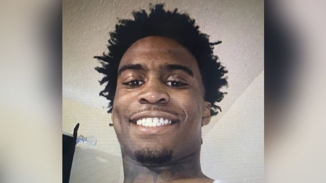 Esta foto sin fecha publicada por el Departamento de Policía de Memphis muestra al sospechoso de tiroteo Ezekiel Kelly, de 19 años.