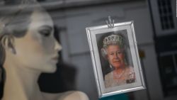 CNNE 1264510 - t  ¿como funciona el operativo "puente de londres" si muere la reina isabel?