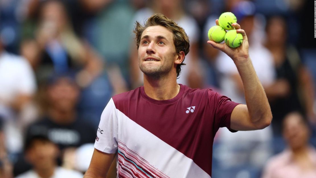 Ruud celebra su victoria sobre Karen Khachanov en el US Open.