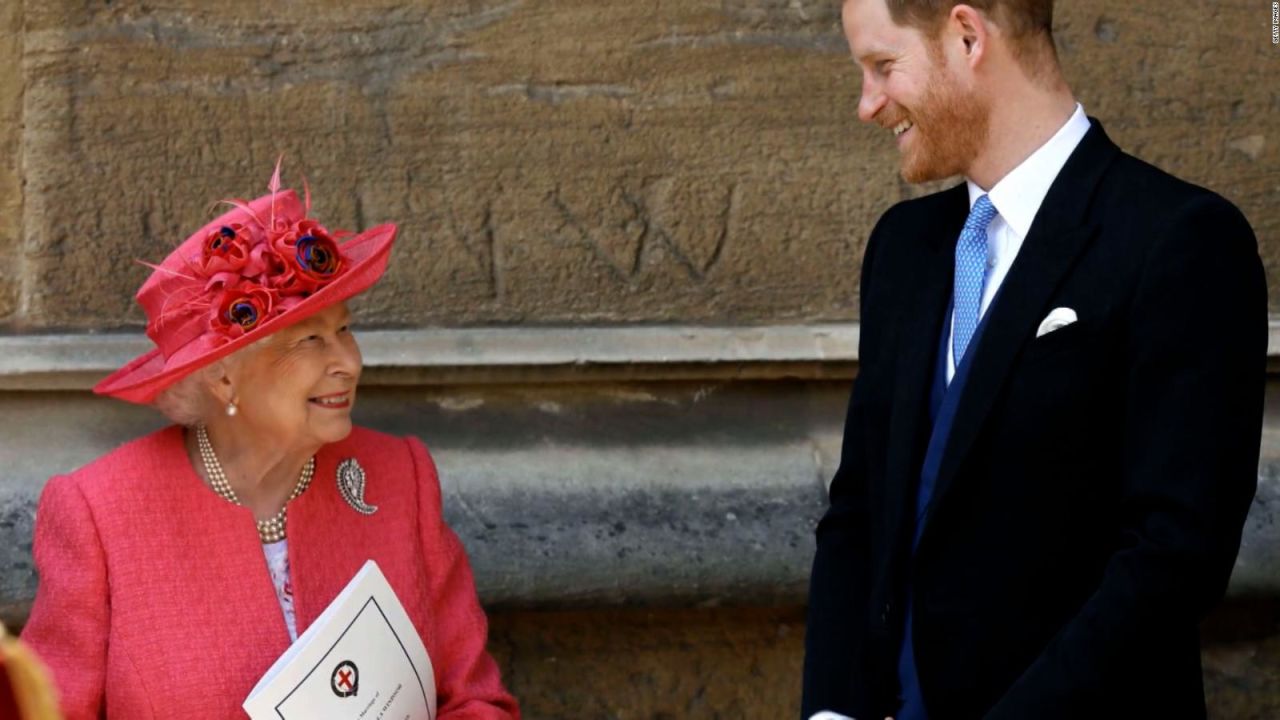 CNNE 1266120 - harry rinde homenaje a su abuela