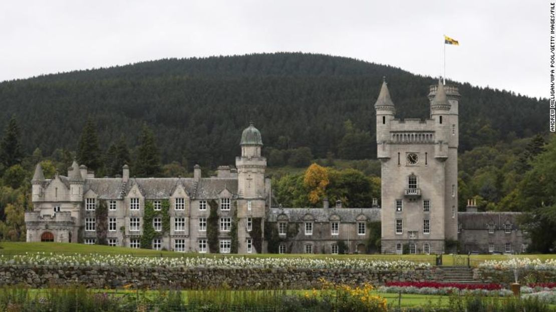 El castillo de Balmoral en Escocia es parte de la fortuna privada de la difunta reina Isabel II.