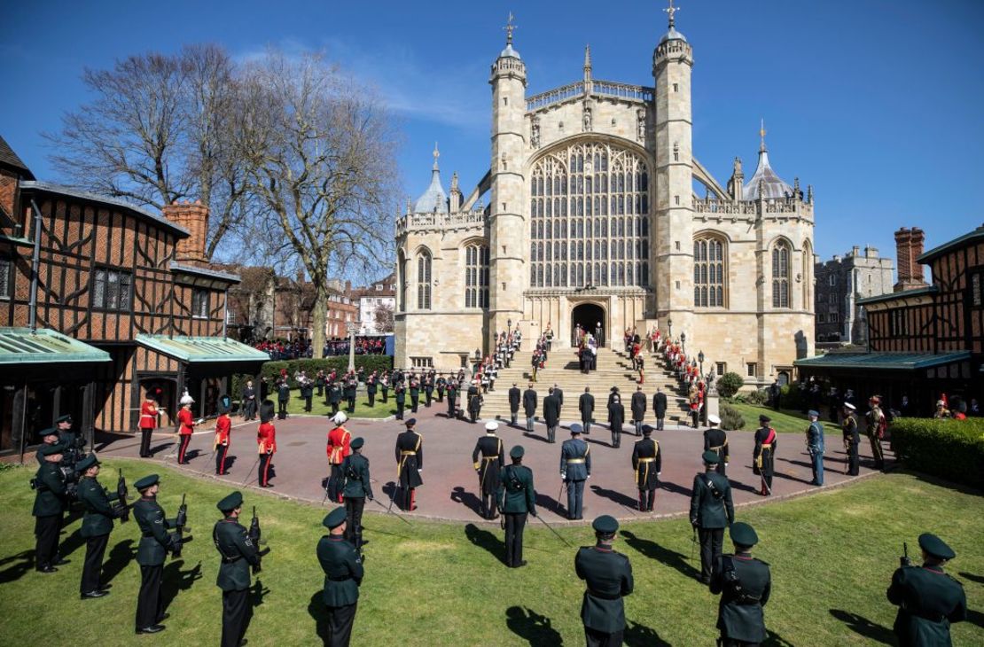 Vista del exterior de la Capilla de San Jorge durante el funeral del príncipe Felipe el 17 de abril de 2021.