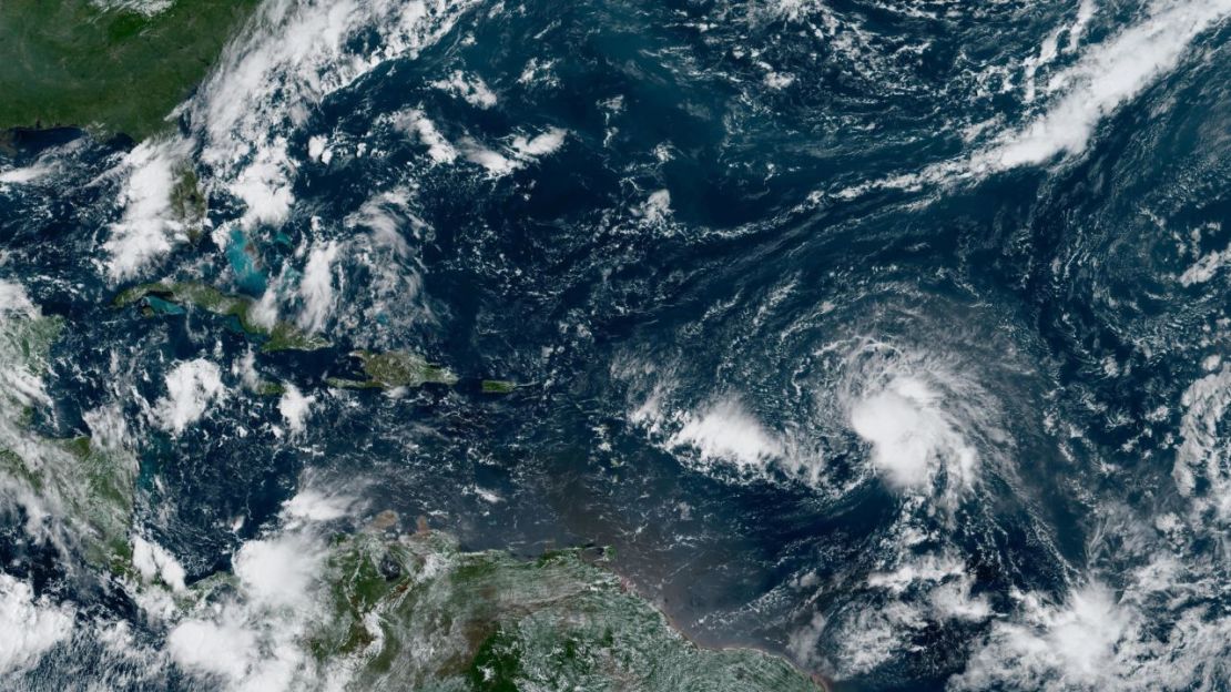 La depresión ropical diete puede verse en esta imagen de satélite de la mañana del miércoles. Crédito: NOAA