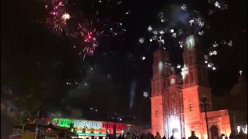 Desde familiares de assange hasta expresidentes de latinoamérica: los invitados de honor a las fiestas patrias de méxico | cnn