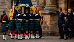 CNNE 1268403 - asi sera el entierro de isabel ii en la capilla de san jorge