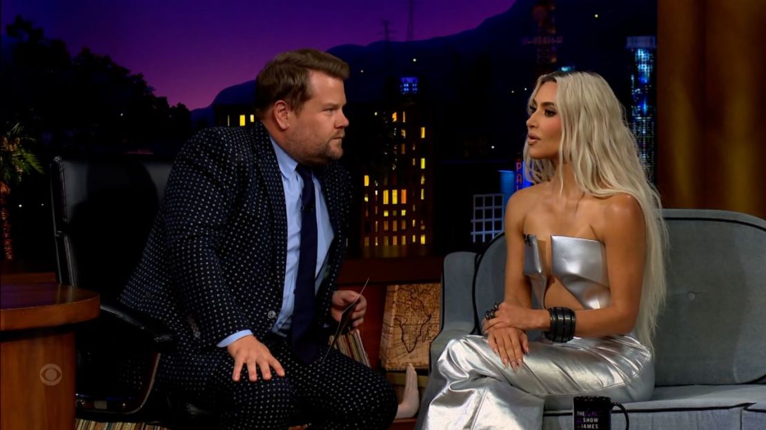 Kim Kardashian compartió a “The Late Late Show With James Corden” sus próximos planes románticos.